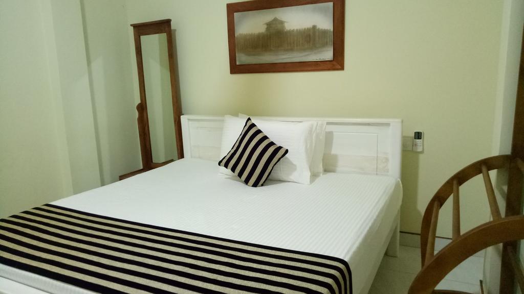 Heritage Lake View Anuradhapura Exterior photo
