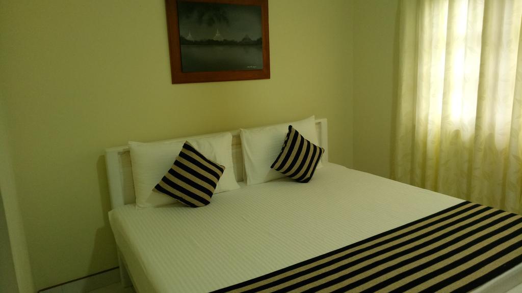 Heritage Lake View Anuradhapura Exterior photo