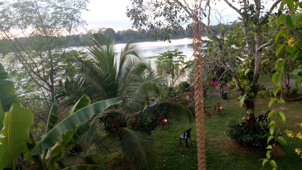 Heritage Lake View Anuradhapura Exterior photo