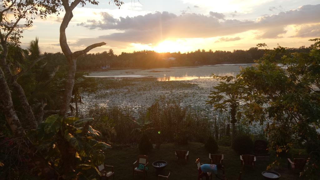 Heritage Lake View Anuradhapura Exterior photo
