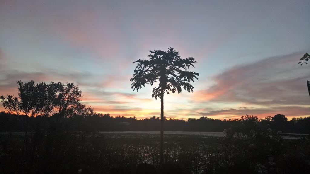 Heritage Lake View Anuradhapura Exterior photo