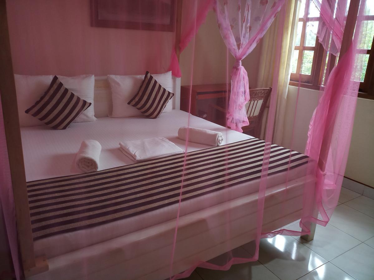Heritage Lake View Anuradhapura Exterior photo